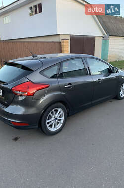 Хэтчбек Ford Focus 2015 в 