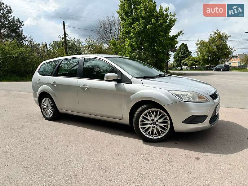 Универсал Ford Focus 2010 в 