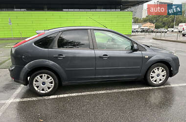 Хэтчбек Ford Focus 2007 в 
