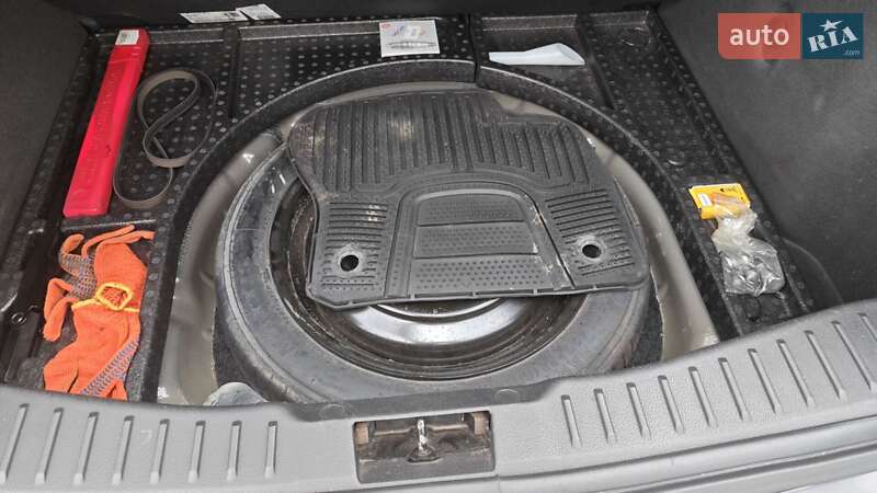 Хэтчбек Ford Focus 2015 в Ровно фото 9 Хэтчбек Ford Focus 2015 в Ровно