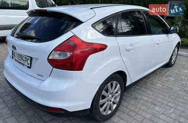 Хэтчбек Ford Focus 2013 в 