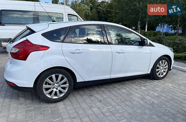 Хэтчбек Ford Focus 2013 в 