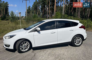 Хэтчбек Ford Focus 2015 в 