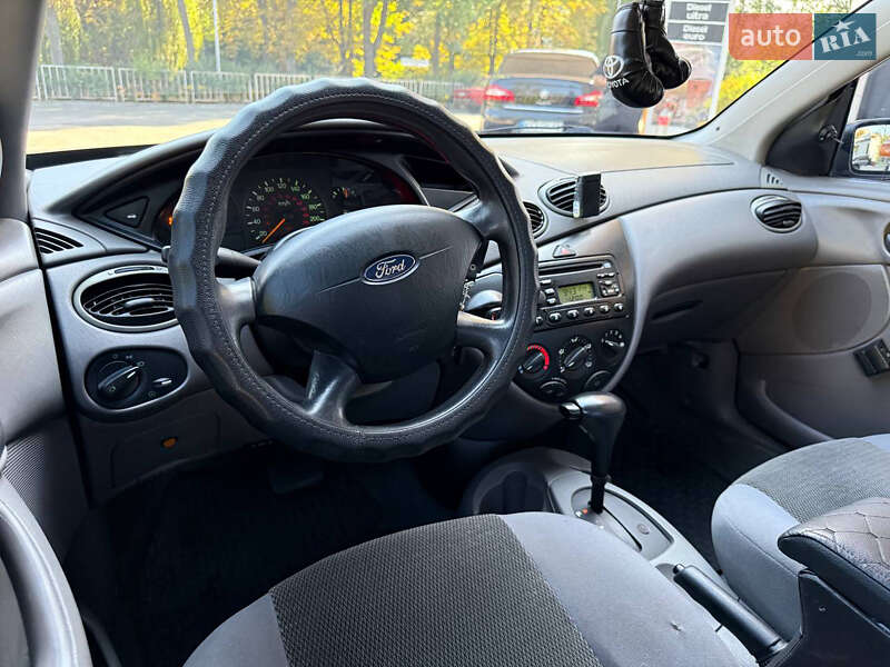 Седан Ford Focus 2003 в Днепре