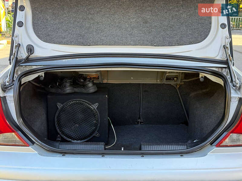 Седан Ford Focus 2003 в Днепре