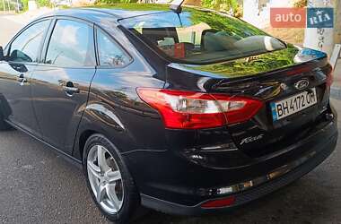 Седан Ford Focus 2014 в 