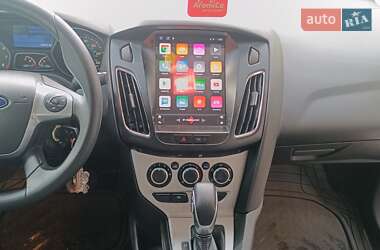 Седан Ford Focus 2014 в 