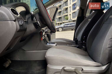 Хэтчбек Ford Focus 2006 в 