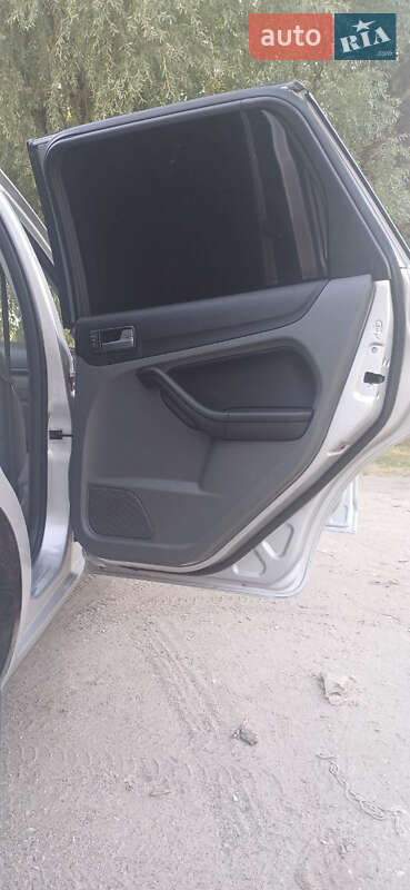 Универсал Ford Focus 2008 в Глухове