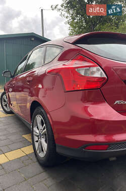 Хэтчбек Ford Focus 2014 в 