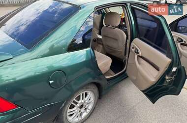 Седан Ford Focus 2000 в 