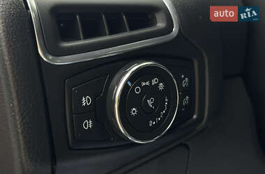 Хэтчбек Ford Focus 2014 в 