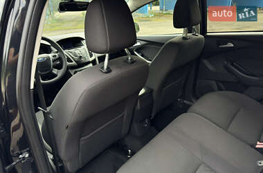 Хэтчбек Ford Focus 2014 в 