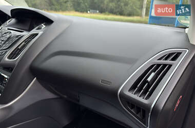Хэтчбек Ford Focus 2014 в 