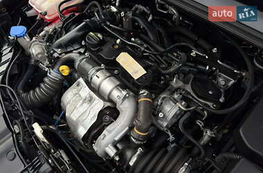 Хэтчбек Ford Focus 2014 в 