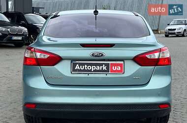 Седан Ford Focus 2011 в 