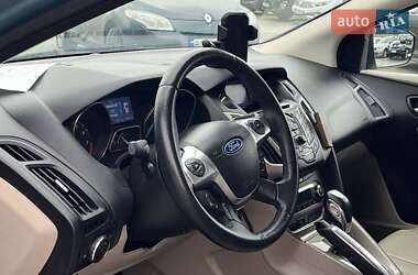 Седан Ford Focus 2011 в 