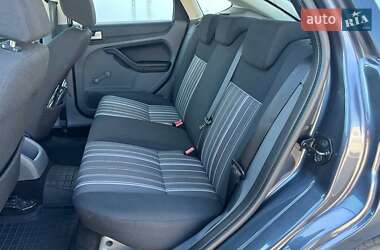 Хэтчбек Ford Focus 2009 в 