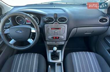 Хэтчбек Ford Focus 2009 в 