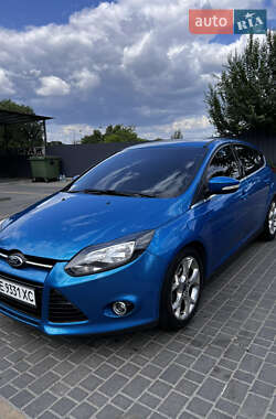 Хэтчбек Ford Focus 2014 в 