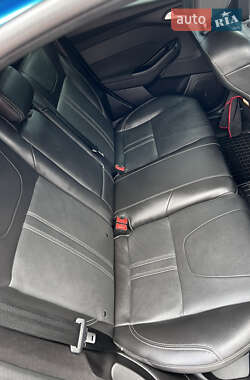 Хэтчбек Ford Focus 2014 в 