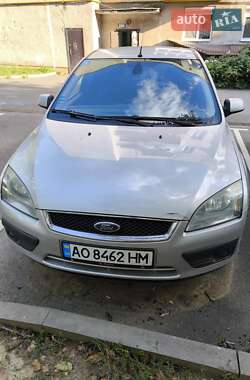 Хэтчбек Ford Focus 2006 в Мукачево