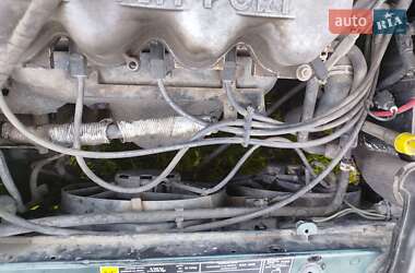 Седан Ford Focus 2000 в 