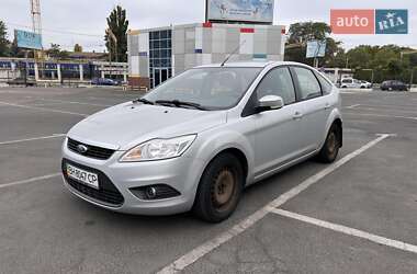 Хэтчбек Ford Focus 2010 в 