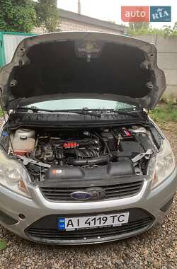 Хэтчбек Ford Focus 2010 в 