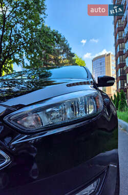 Седан Ford Focus 2017 в 