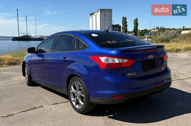 Седан Ford Focus 2012 в 