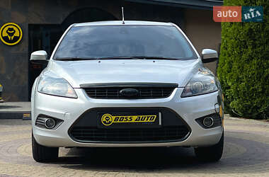 Хэтчбек Ford Focus 2010 в 