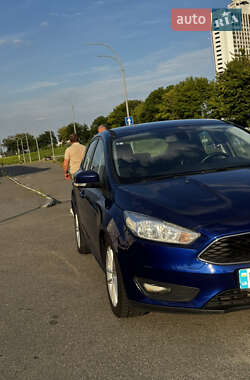 Хэтчбек Ford Focus 2015 в 