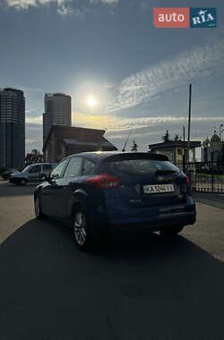 Хэтчбек Ford Focus 2015 в 