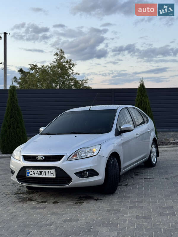 Хэтчбек Ford Focus 2011 в Умани