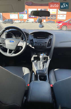 Хэтчбек Ford Focus 2016 в 