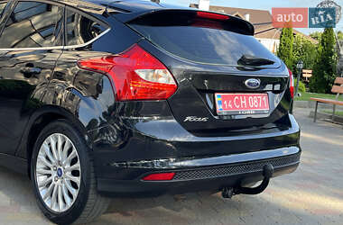 Хэтчбек Ford Focus 2012 в 