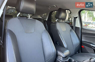 Хэтчбек Ford Focus 2012 в 