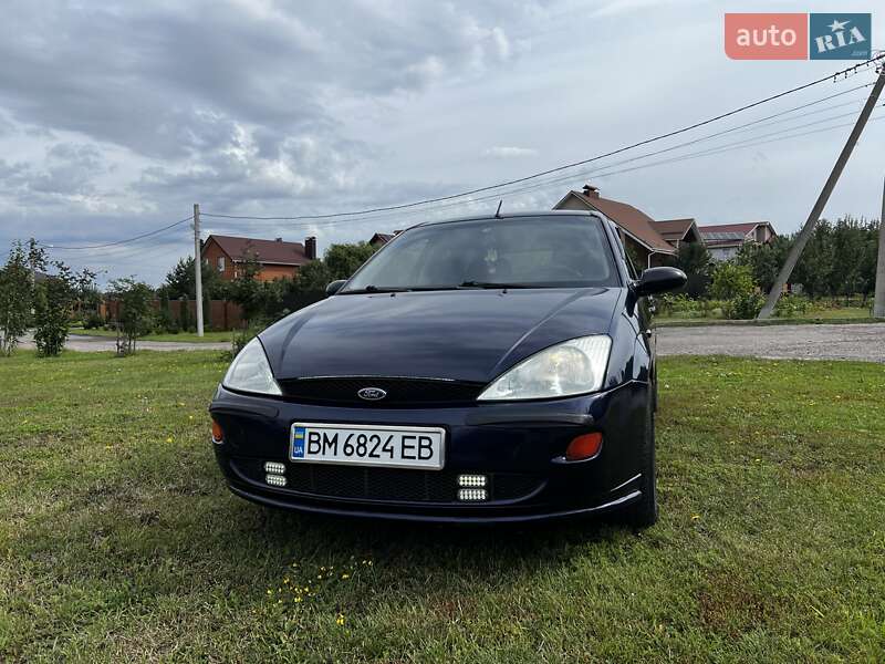 Хетчбек Ford Focus 1999 в 