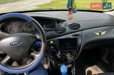 Хетчбек Ford Focus 1999 в 