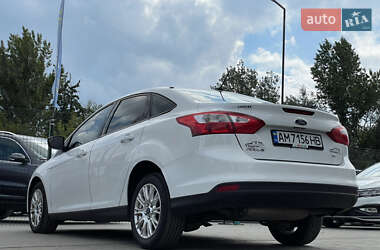 Седан Ford Focus 2012 в 