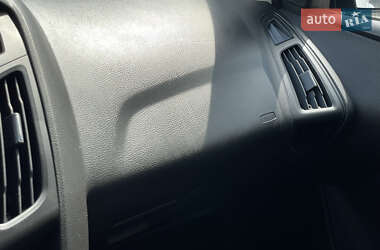 Седан Ford Focus 2012 в 
