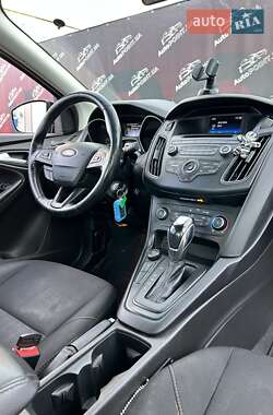 Седан Ford Focus 2015 в 
