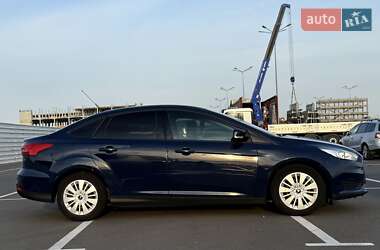 Седан Ford Focus 2016 в 