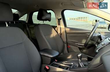 Седан Ford Focus 2016 в 