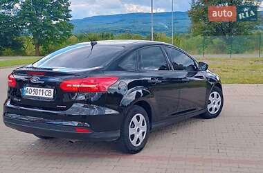 Седан Ford Focus 2015 в 