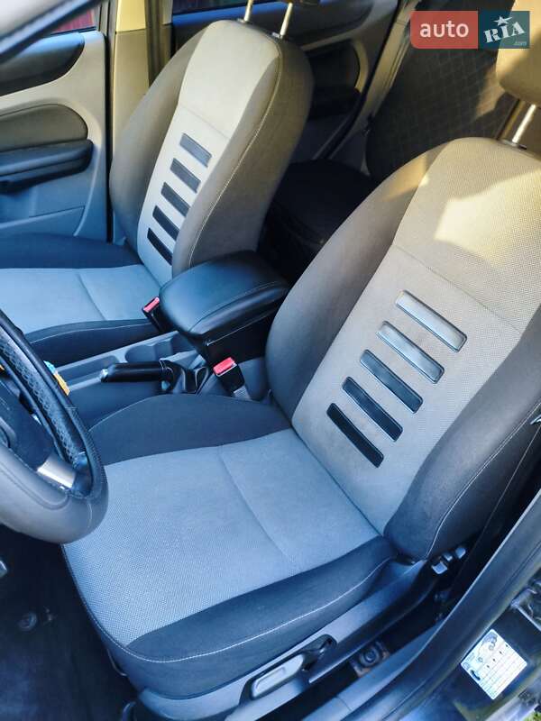Универсал Ford Focus 2010 в Львове