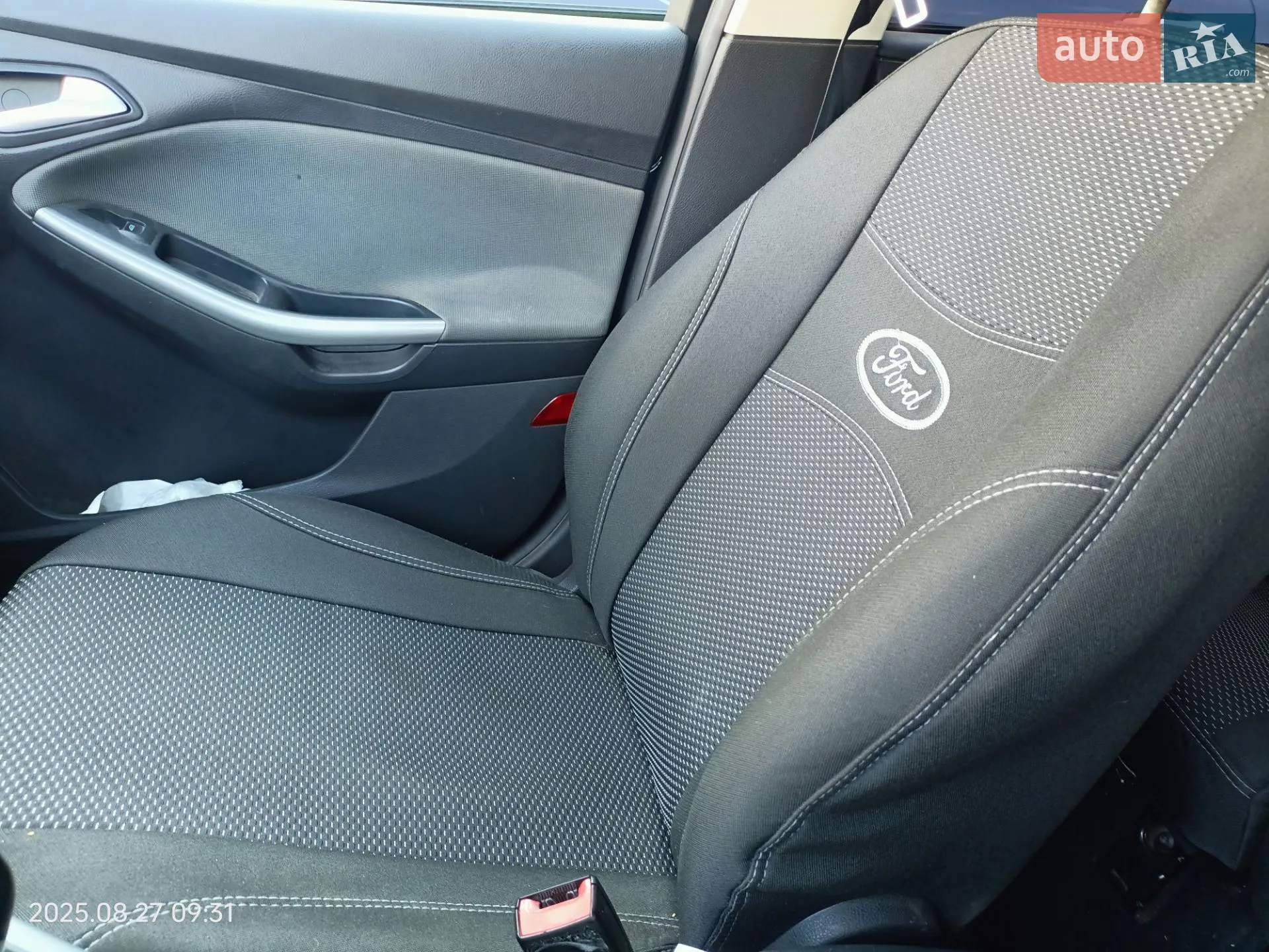 2011 Ford Focus - мініатюра 10