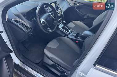 Хэтчбек Ford Focus 2013 в 