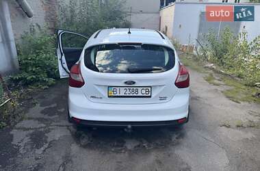 Хэтчбек Ford Focus 2013 в 